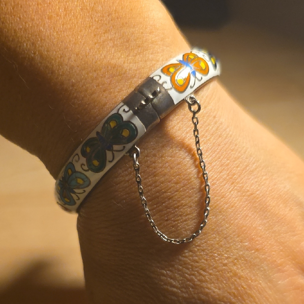 White Enamel Butterfly Safety-Chain Bangle
